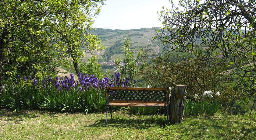 Agriturismo Cascina Serra Cossano Belbo Exterior photo