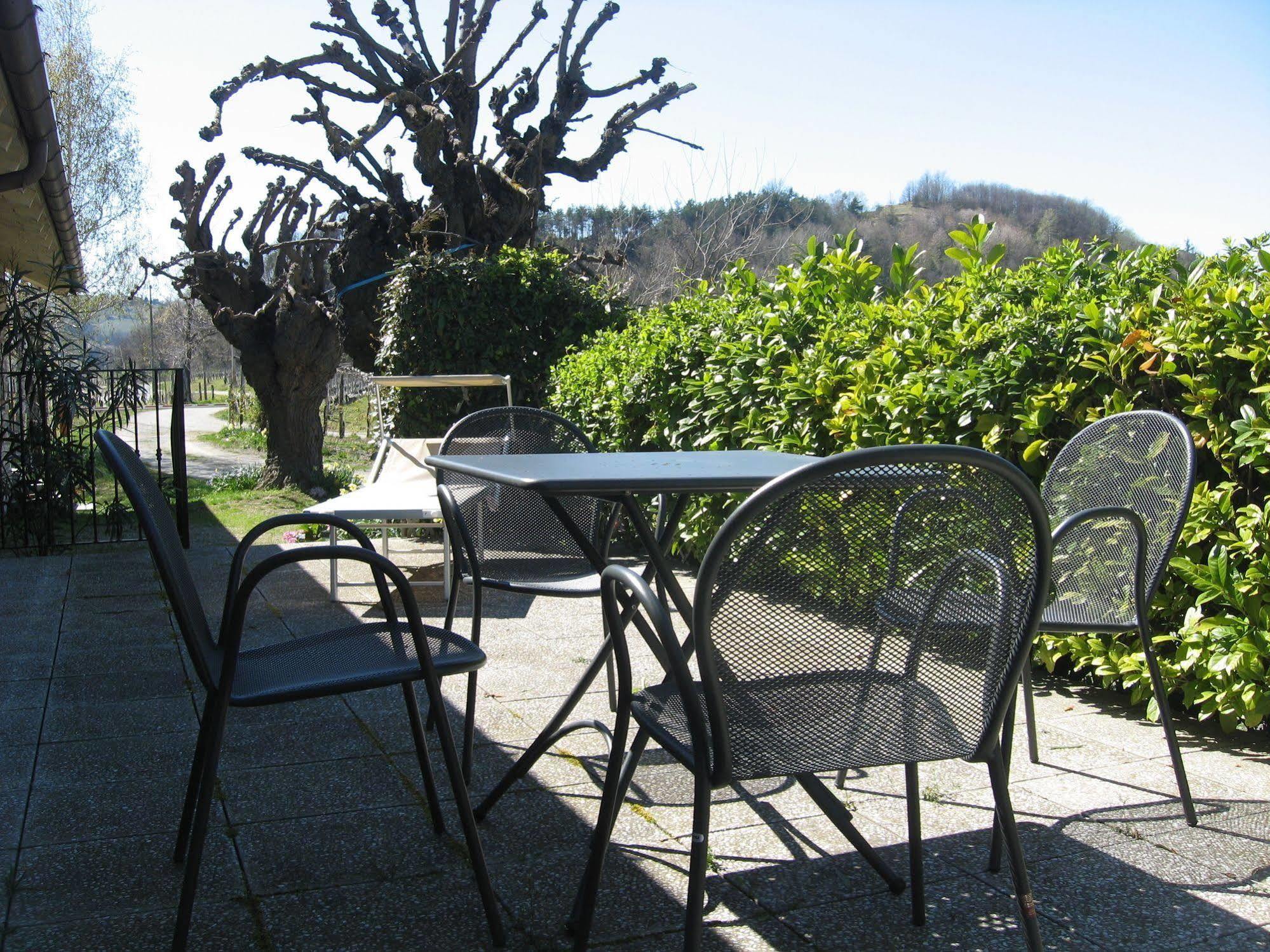 Agriturismo Cascina Serra Cossano Belbo Exterior photo